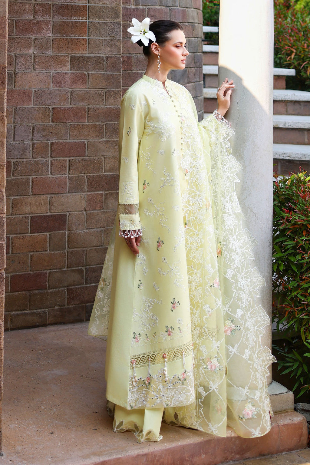 Cross Stitch | 3 Piece Embroidered Lawn | Ctirus Lace 6