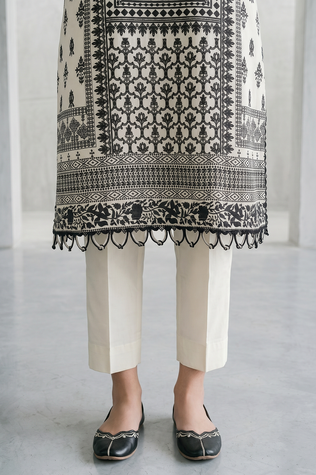 ZELLBURY WUS26X31088 Monochrome Printed Lawn 3-Piece Suit - 100% Original Brand Product Main Image
